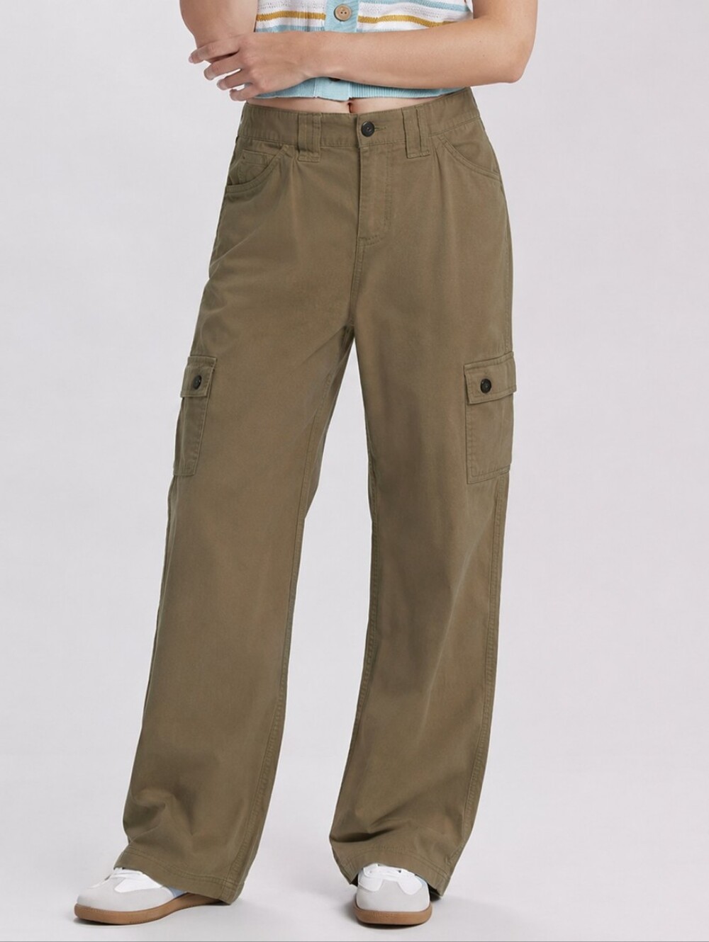 St. John's Bay Stretch Cargo Pants Size 8 Khaki Utility Wide Leg Cotton Blend